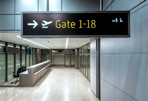 flight arrival gate information.